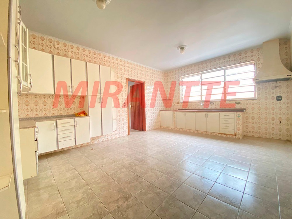 Sobrado de 274m² com 3 quartos em Tremembe