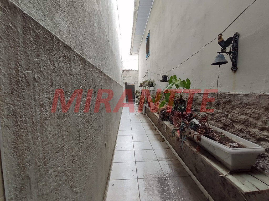 Casa terrea com 3 quartos em Imirim