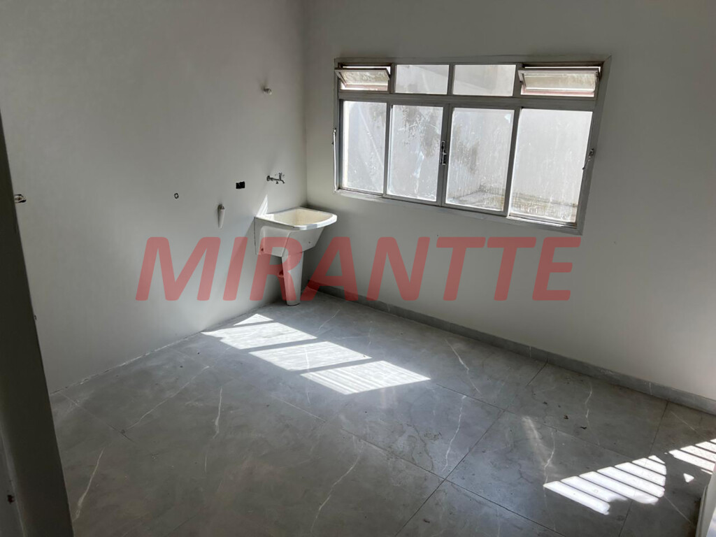 Sobrado de 350m² com 3 quartos em Santa Teresinha