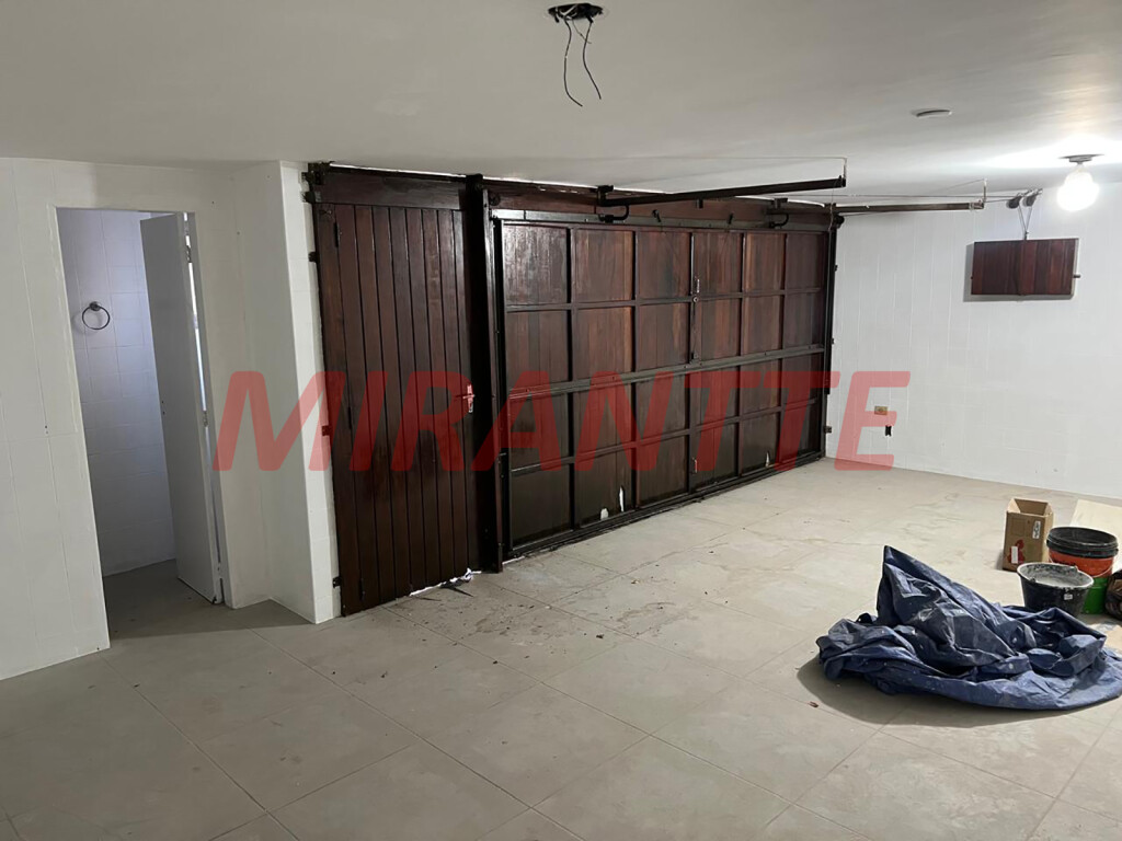 Sobrado de 350m² com 3 quartos em Santa Teresinha