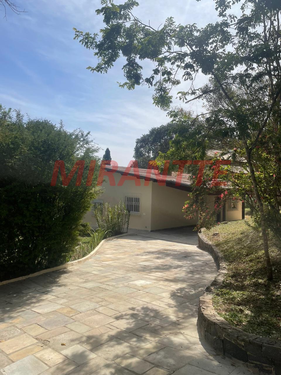 Cond. fechado de 284m² com 3 quartos em Serra da Cantareira