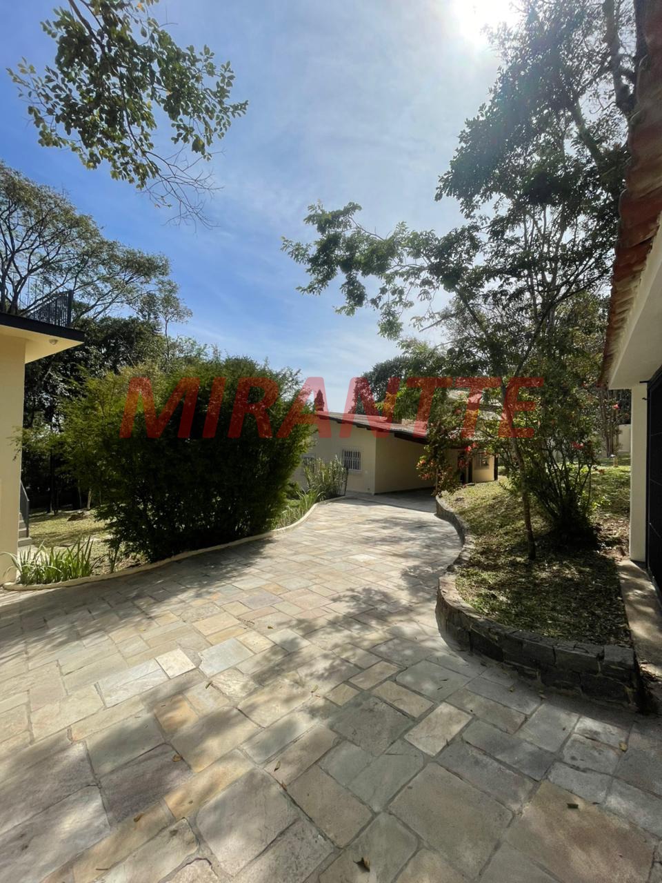 Cond. fechado de 284m² com 3 quartos em Serra da Cantareira