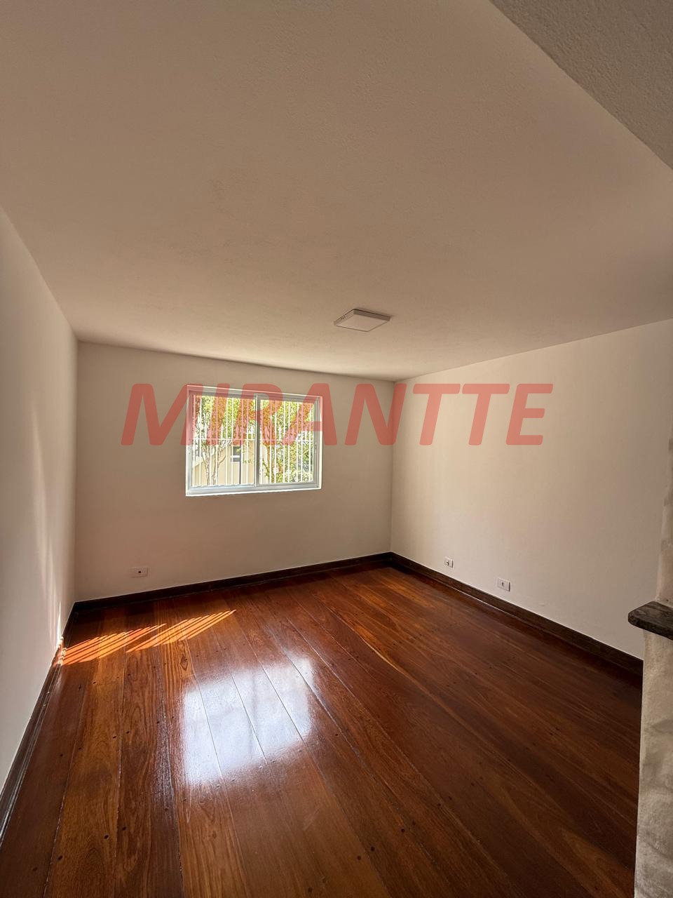 Cond. fechado de 284m² com 3 quartos em Serra da Cantareira