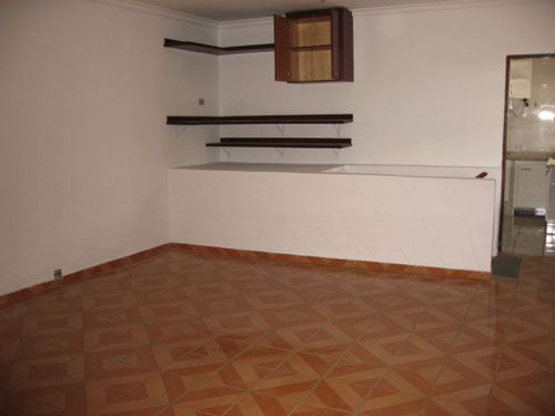 Comercial de 300m² em Chora Menino