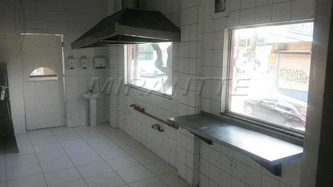 Comercial de 140m² em Santana