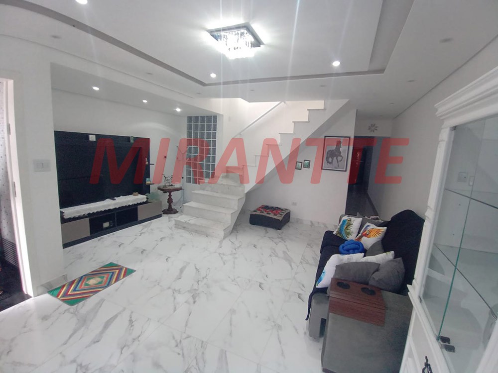 Sobrado de 185m² com 4 quartos em Tremembe