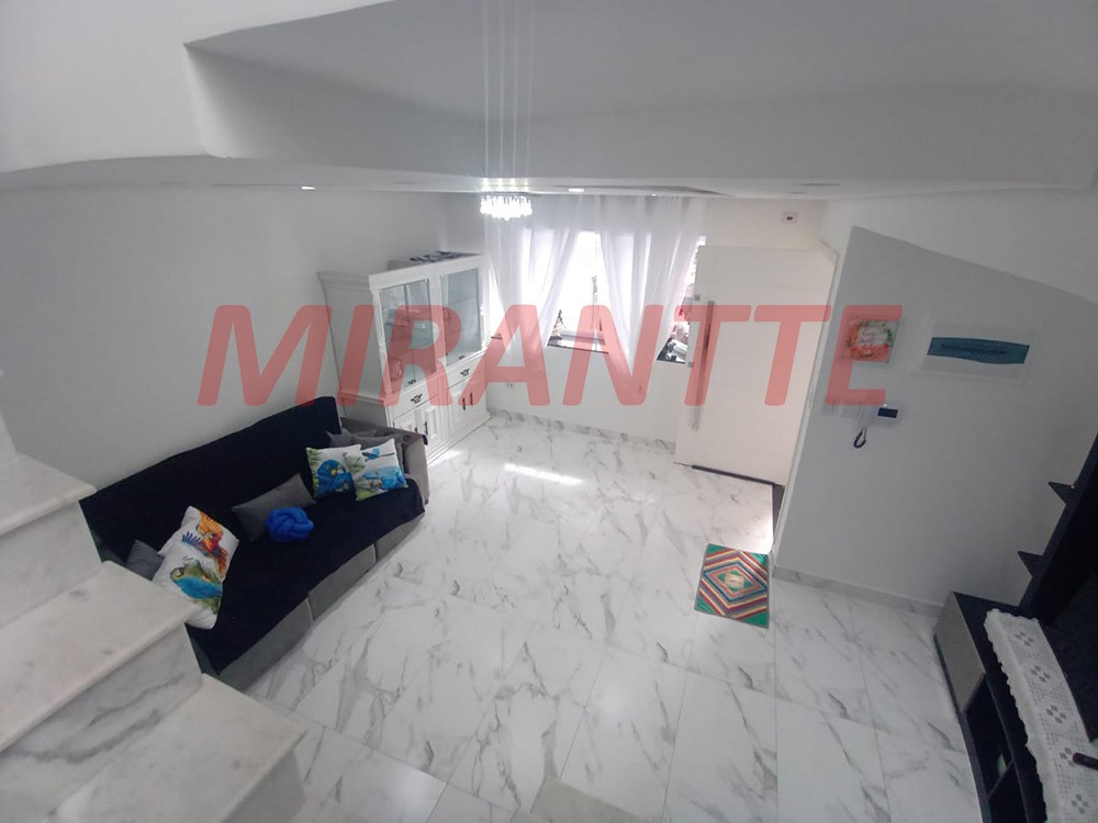 Sobrado de 185m² com 4 quartos em Tremembe