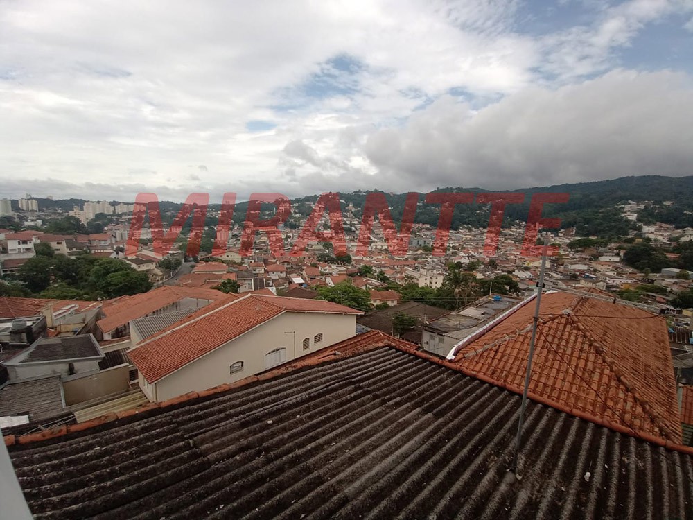 Sobrado de 185m² com 4 quartos em Tremembe