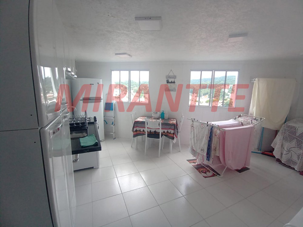 Sobrado de 185m² com 4 quartos em Tremembe