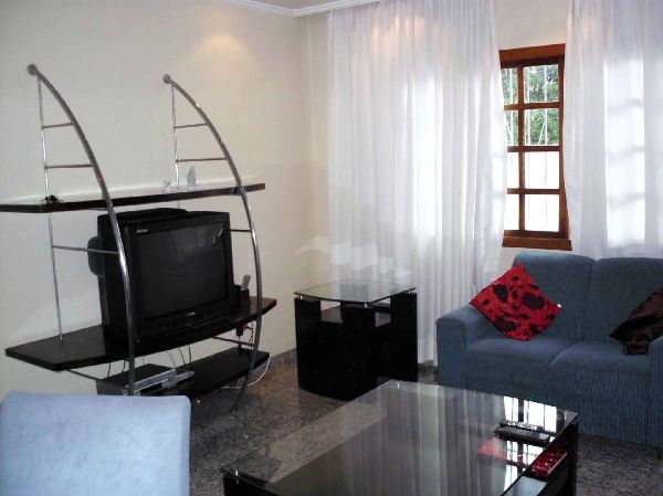 Sobrado de 240m² com 3 quartos em Vila Nivi