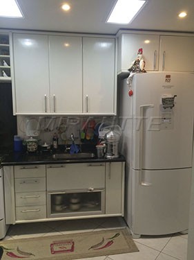 Cond. fechado de 110m² com 3 quartos em Santa Teresinha