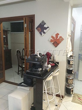 Cond. fechado de 110m² com 3 quartos em Santa Teresinha