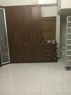 Cond. fechado de 110m² com 3 quartos em Santa Teresinha