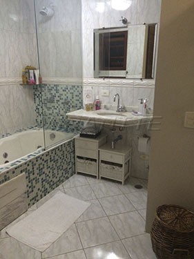 Cond. fechado de 110m² com 3 quartos em Santa Teresinha