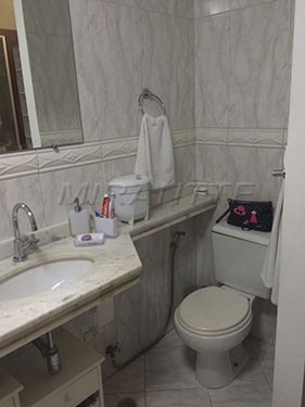 Cond. fechado de 110m² com 3 quartos em Santa Teresinha