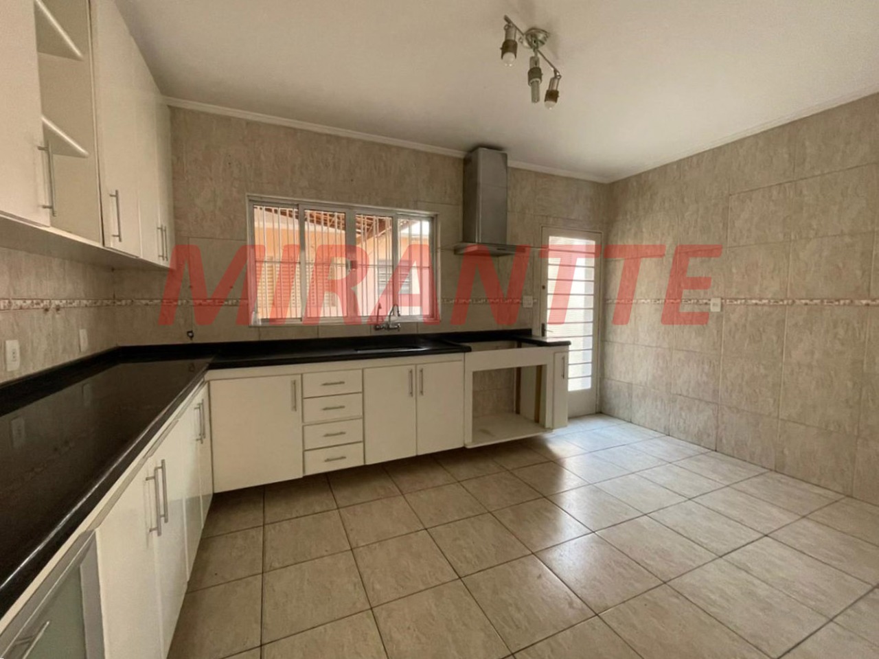 Sobrado de 207m² com 3 quartos em Casa Verde