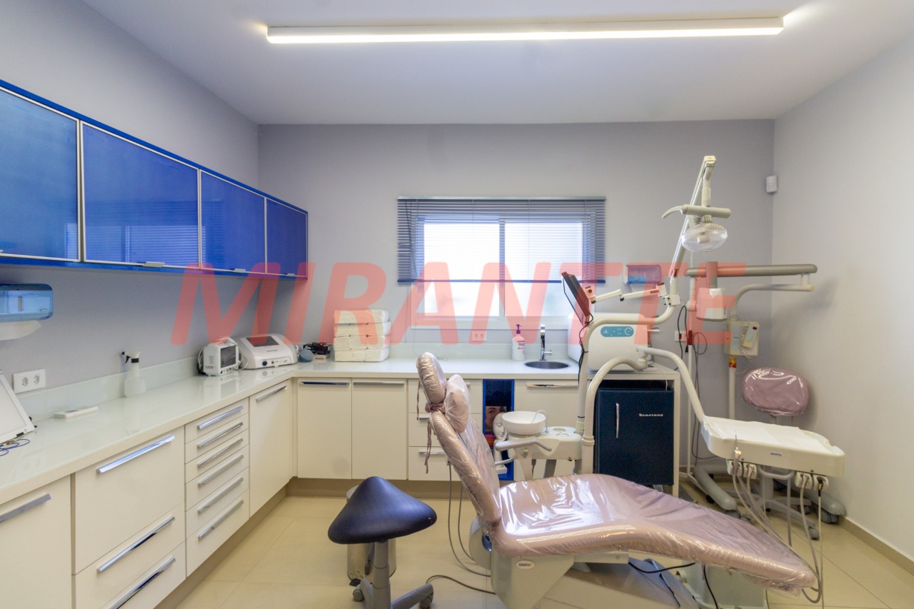 Comercial de 188m² em Santana