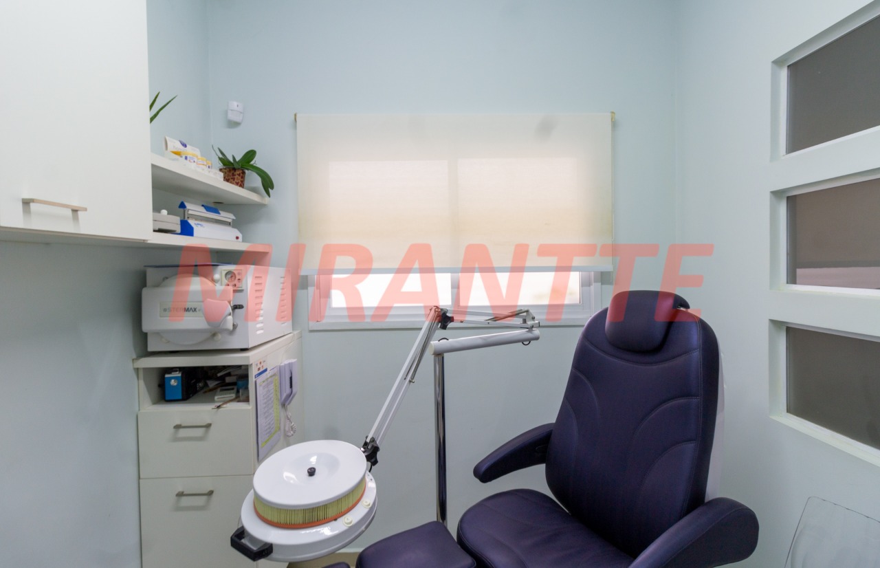 Comercial de 188m² em Santana