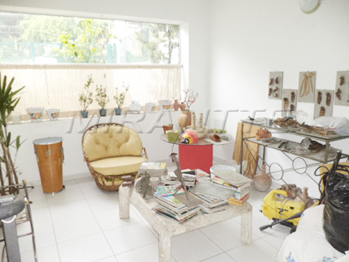 Comercial de 560m² em Santana