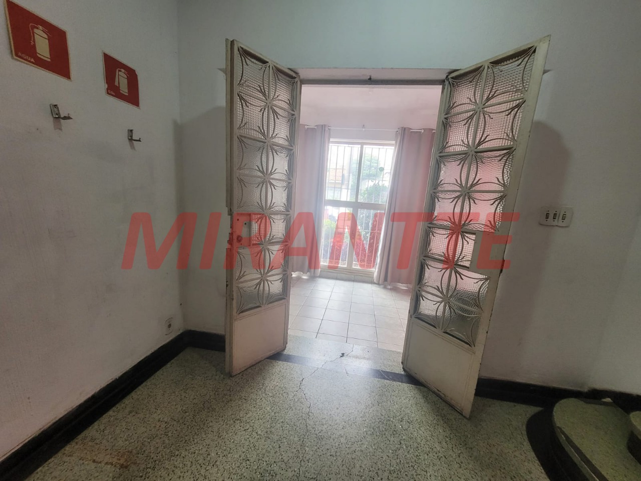 Sobrado de 350m² com 3 quartos em Jardim São Bento