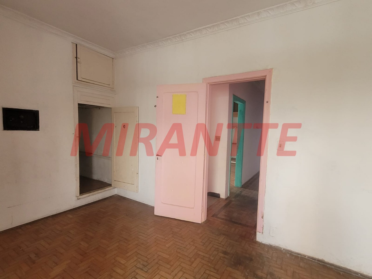 Sobrado de 350m² com 3 quartos em Jardim São Bento