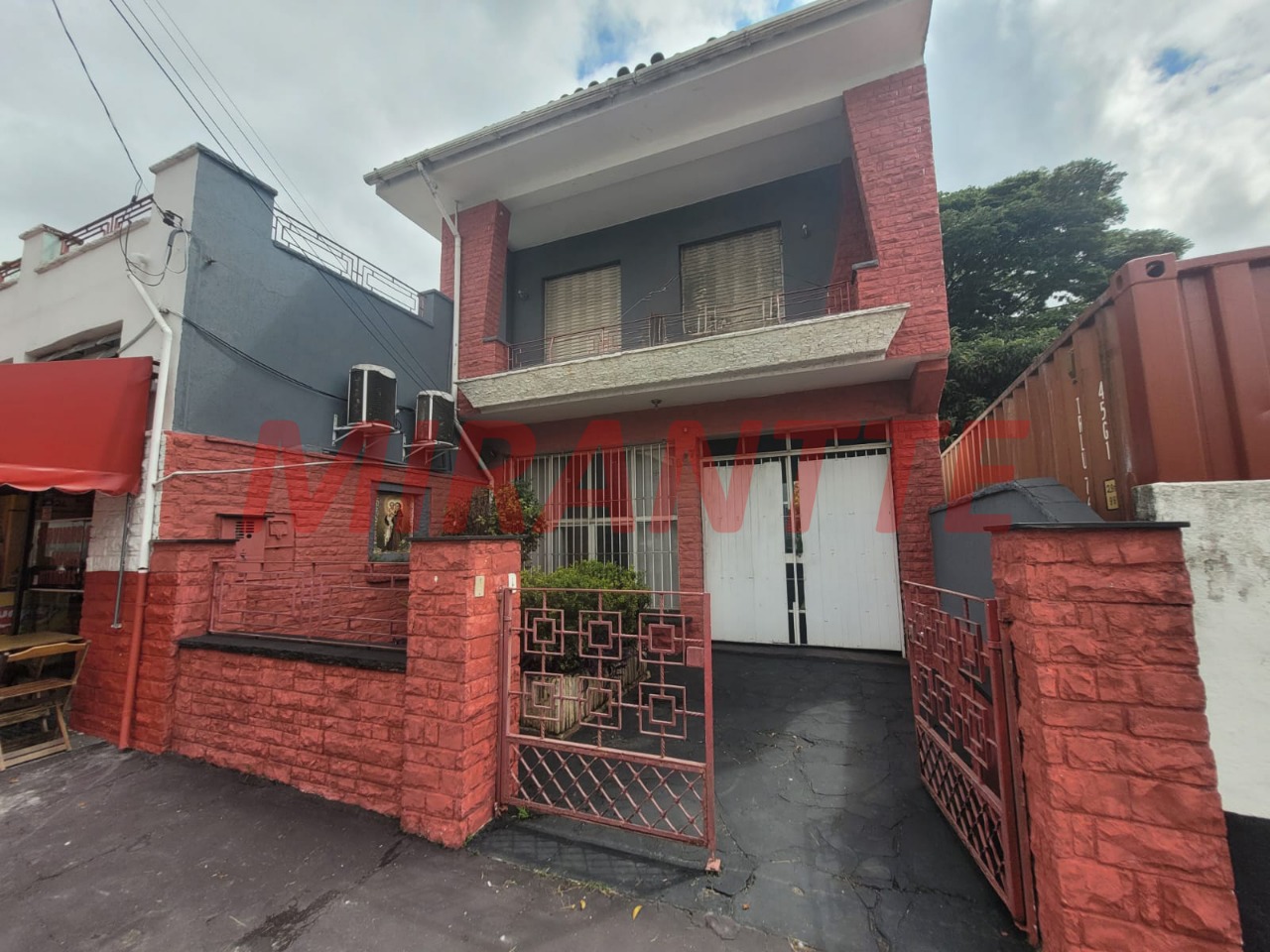 Sobrado de 350m² com 3 quartos em Jardim São Bento