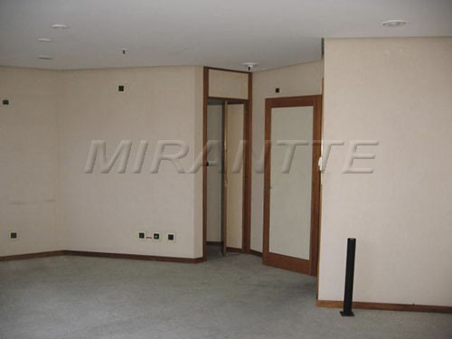 Comercial de 230m² em Santana