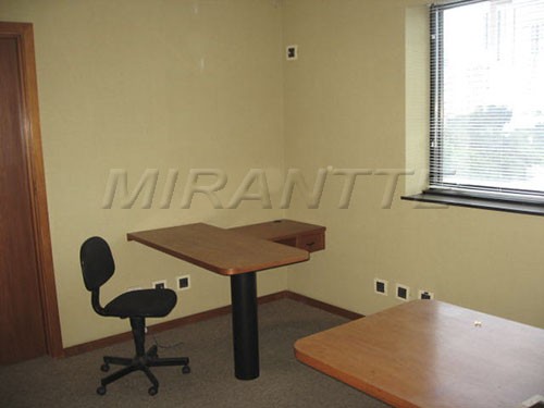 Comercial de 230m² em Santana