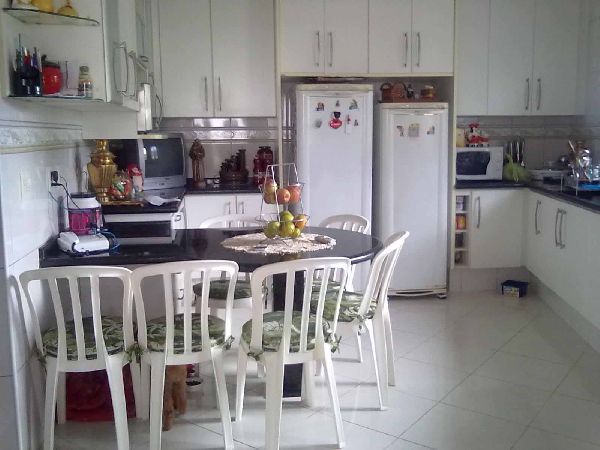 Sobrado com 4 quartos em Palmas Do Tremembé