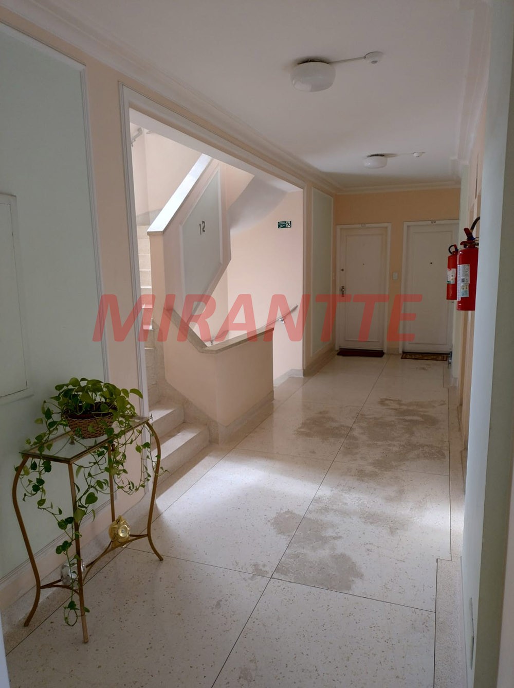 Apartamento de 60m² com 2 quartos em Santana