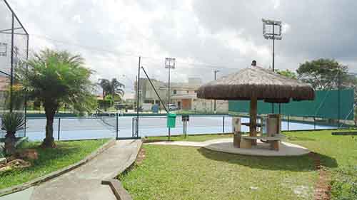 Terreno de 300m² em Educandário