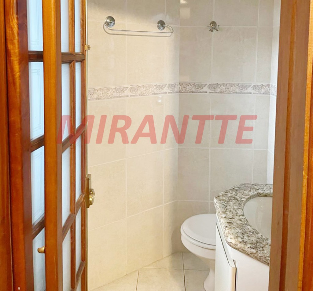 Sobrado de 330m² com 4 quartos em Barro Branco