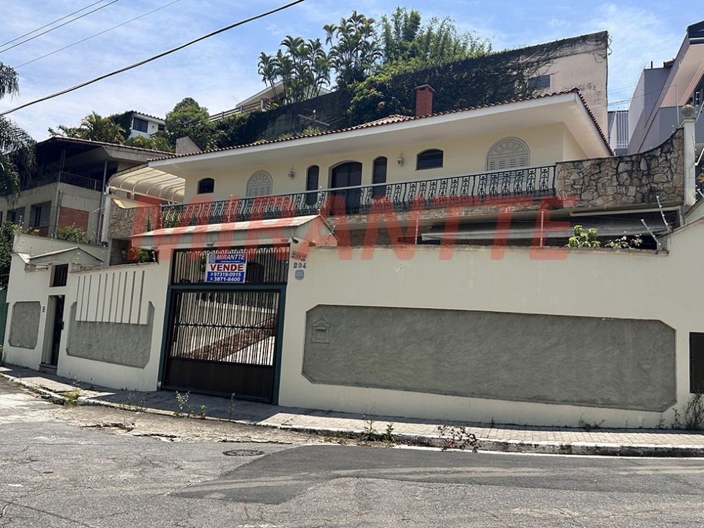 Sobrado de 424m² com 4 quartos em Jardim São Bento
