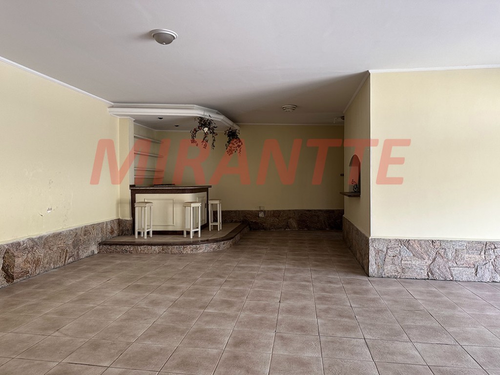 Sobrado de 424m² com 4 quartos em Jardim São Bento