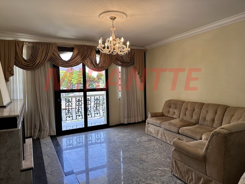 Sobrado de 424m² com 4 quartos em Jardim São Bento
