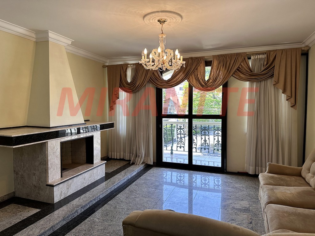 Sobrado de 424m² com 4 quartos em Jardim São Bento
