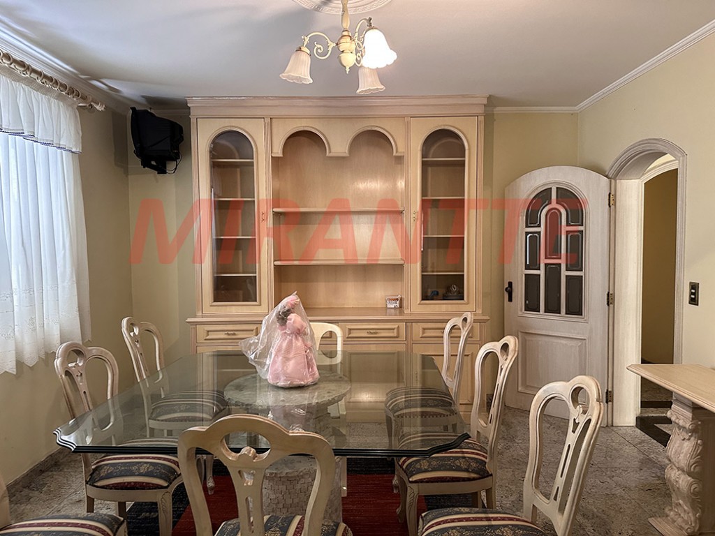 Sobrado de 424m² com 4 quartos em Jardim São Bento