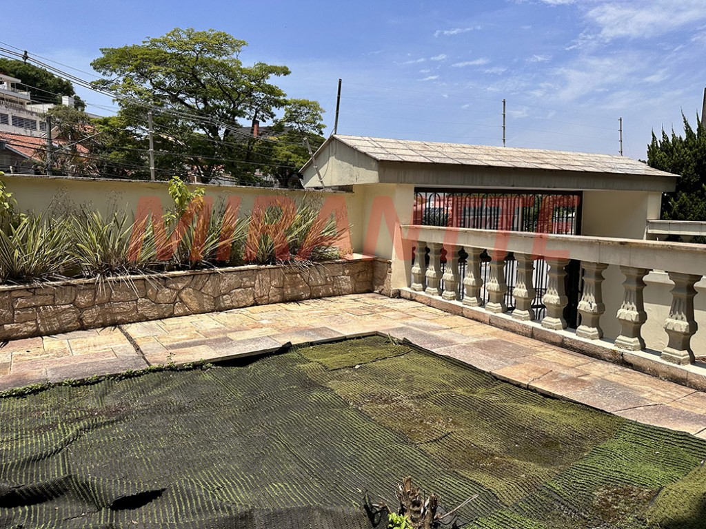 Sobrado de 424m² com 4 quartos em Jardim São Bento