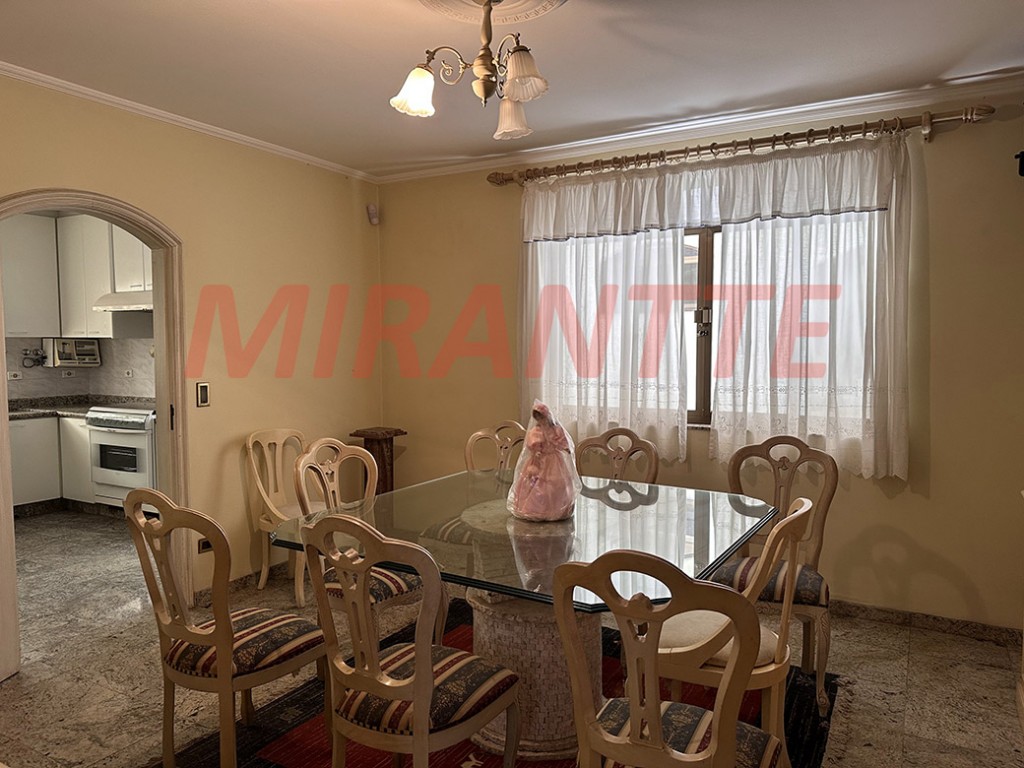 Sobrado de 424m² com 4 quartos em Jardim São Bento