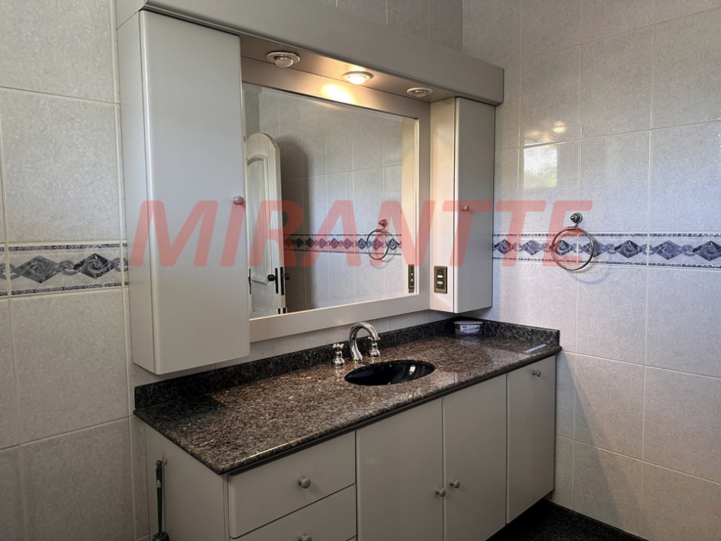 Sobrado de 424m² com 4 quartos em Jardim São Bento
