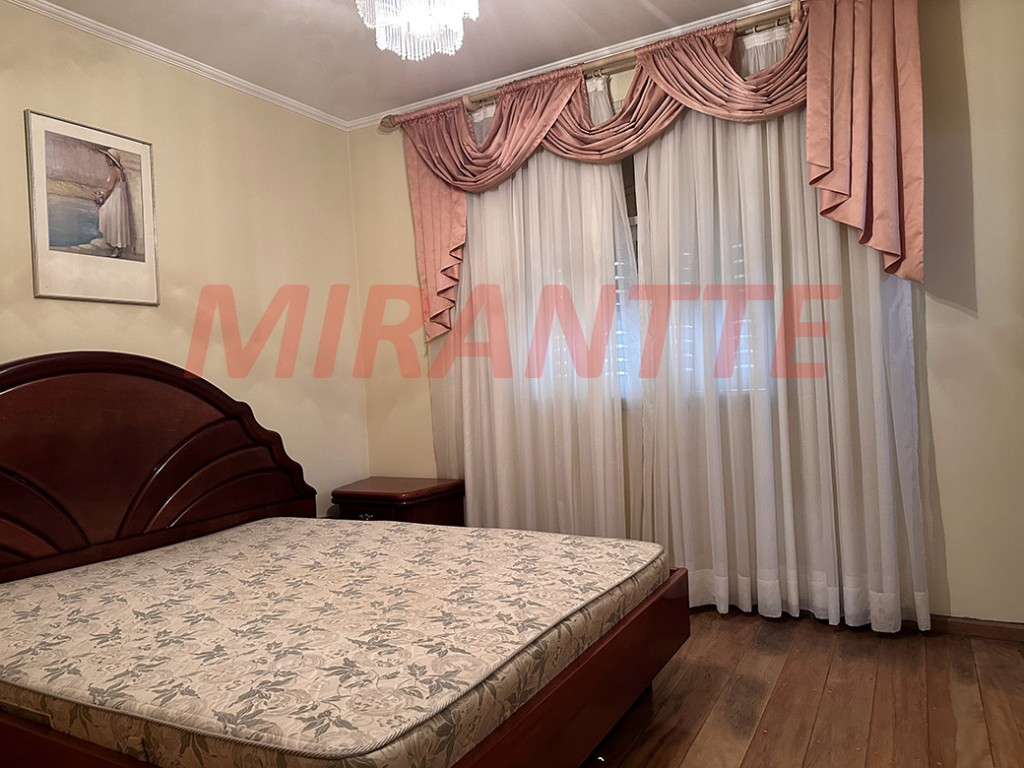 Sobrado de 424m² com 4 quartos em Jardim São Bento