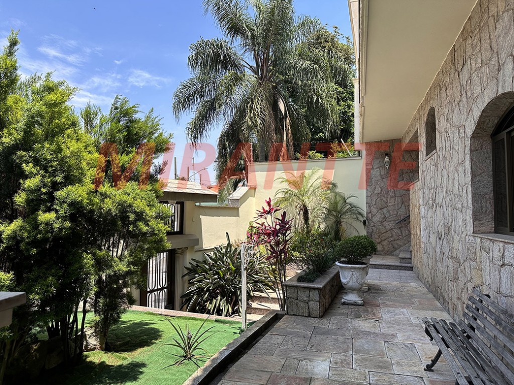 Sobrado de 424m² com 4 quartos em Jardim São Bento
