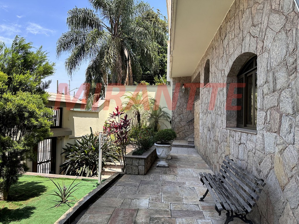 Sobrado de 424m² com 4 quartos em Jardim São Bento