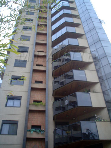 Apartamento de 212m² com 4 quartos em Água Fria