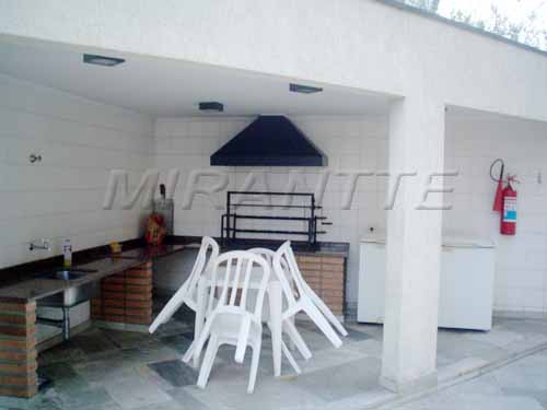 Apartamento de 212m² com 4 quartos em Água Fria