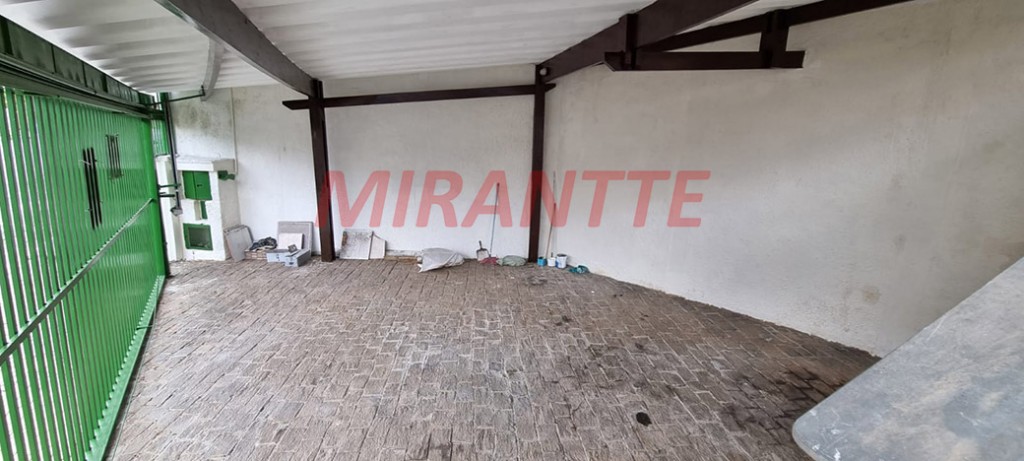 Sobrado de 177m² com 3 quartos em Água Fria
