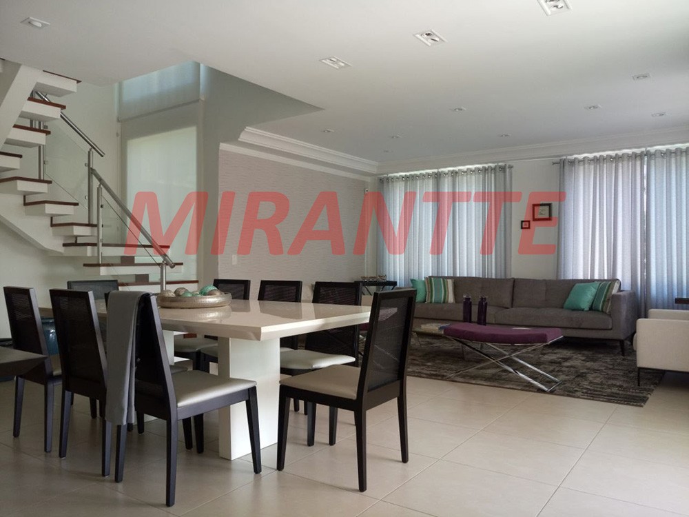 Sobrado de 500m² com 4 quartos em Jardim Floresta