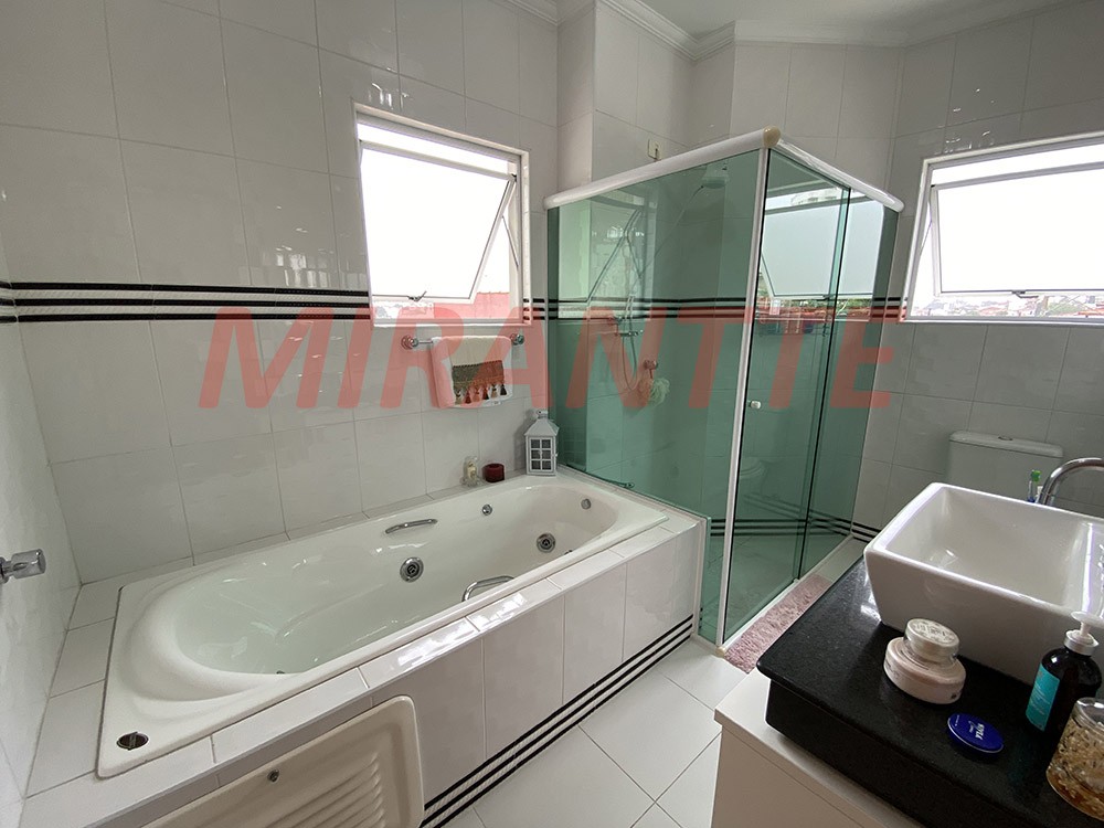 Sobrado de 163m² com 3 quartos em Santana