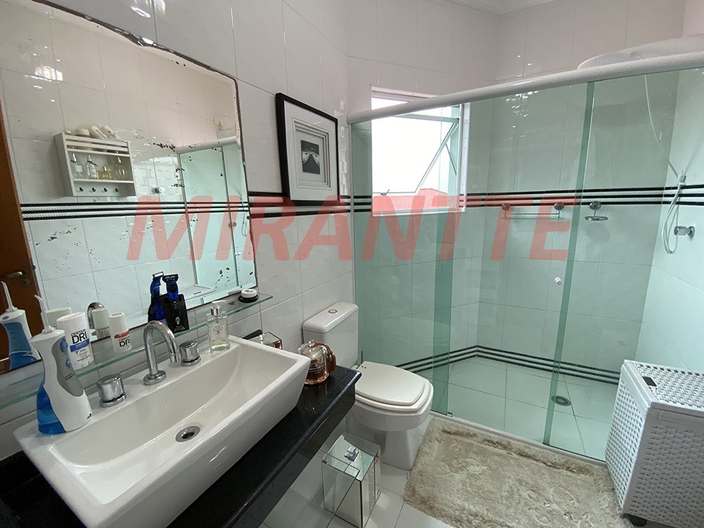 Sobrado de 163m² com 3 quartos em Santana