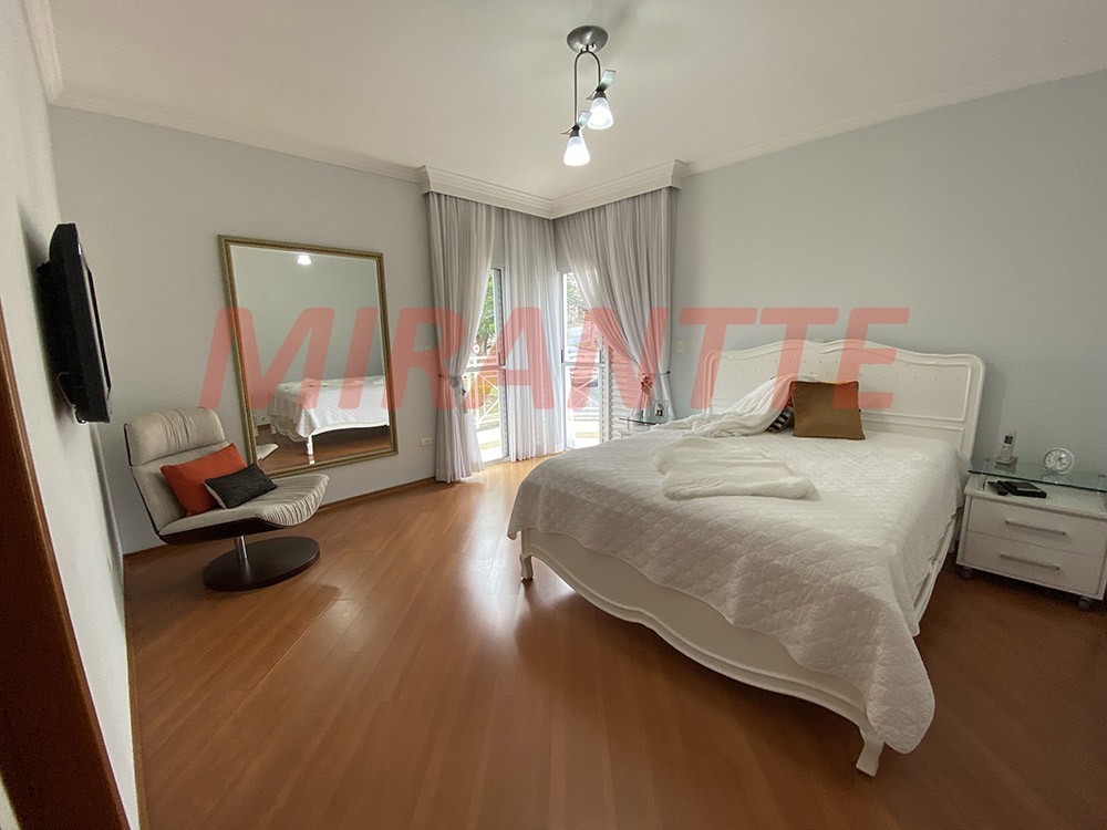 Sobrado de 163m² com 3 quartos em Santana
